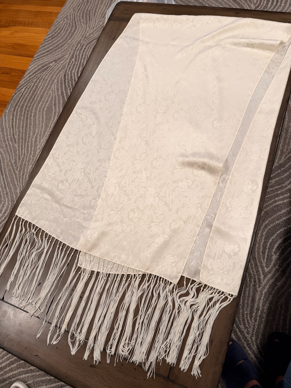 Charter Club 100% Silk Ivory Floral Jacquard Fringe Shawl Wrap #709 - Picture 9 of 11